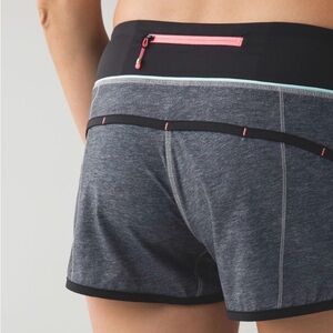 Lululemon Speed Up Shorts 4 Heathered Charcoal Hot Pink Zipper Pocket Workout